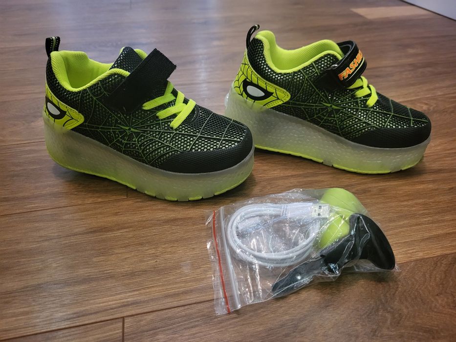Buty z kółkami rozmiar 31