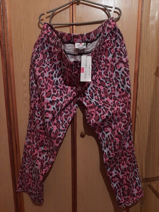 Новые джинсы стрейчевые, размер 70