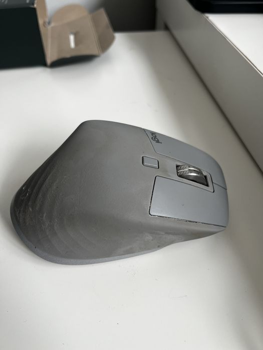 Logitech MX Master 3 - Cinza