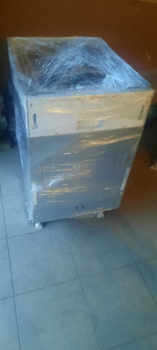 Посудомийна машина Indesit DSIE 2B10