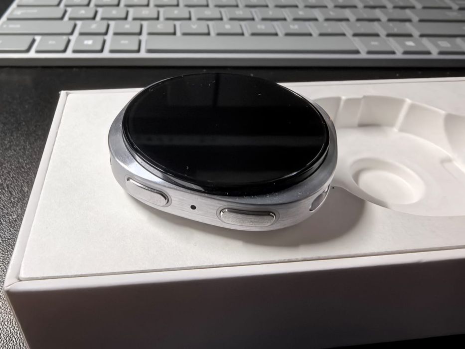 Samsung Galaxy Watch 8 44mm Czarny, biały nowe