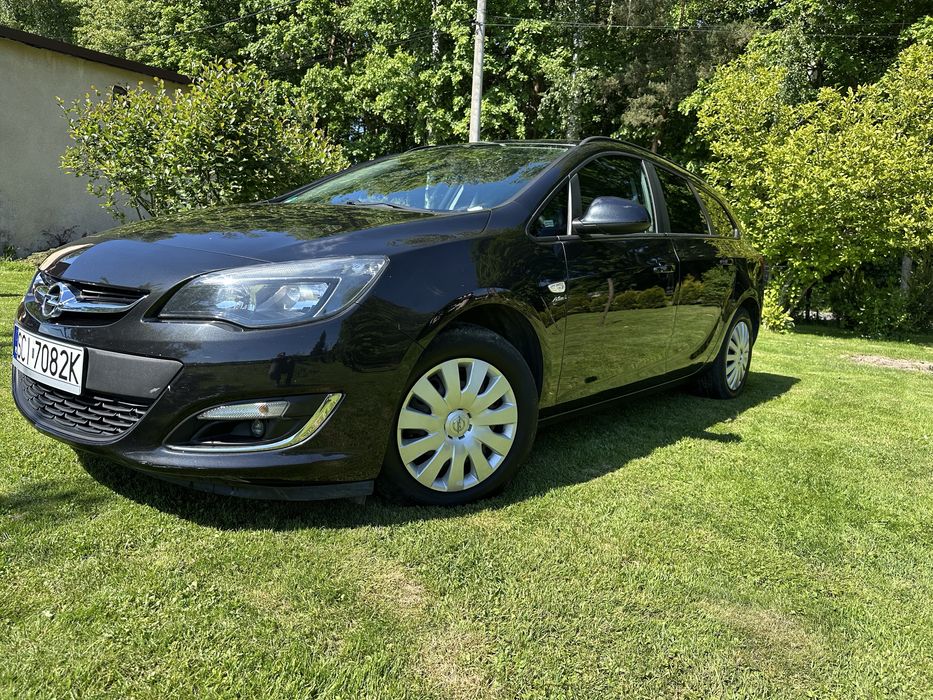 Opel Astra J kombi 1.4 turbo z nowym gazem plus hak
