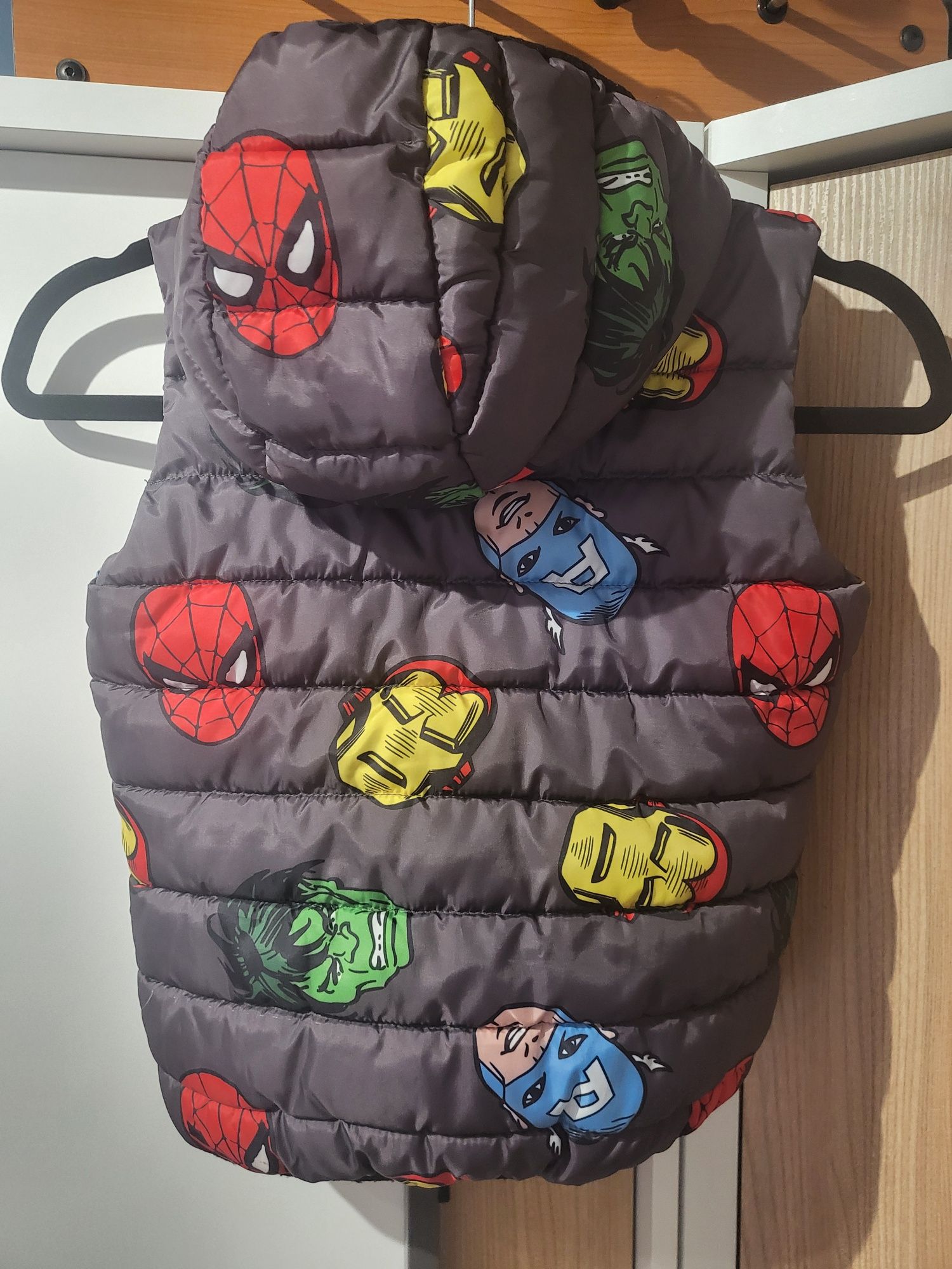Kamizelka z kapturem Marvel