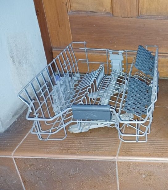 Wyposażenie zmywarki Beko kosz górny