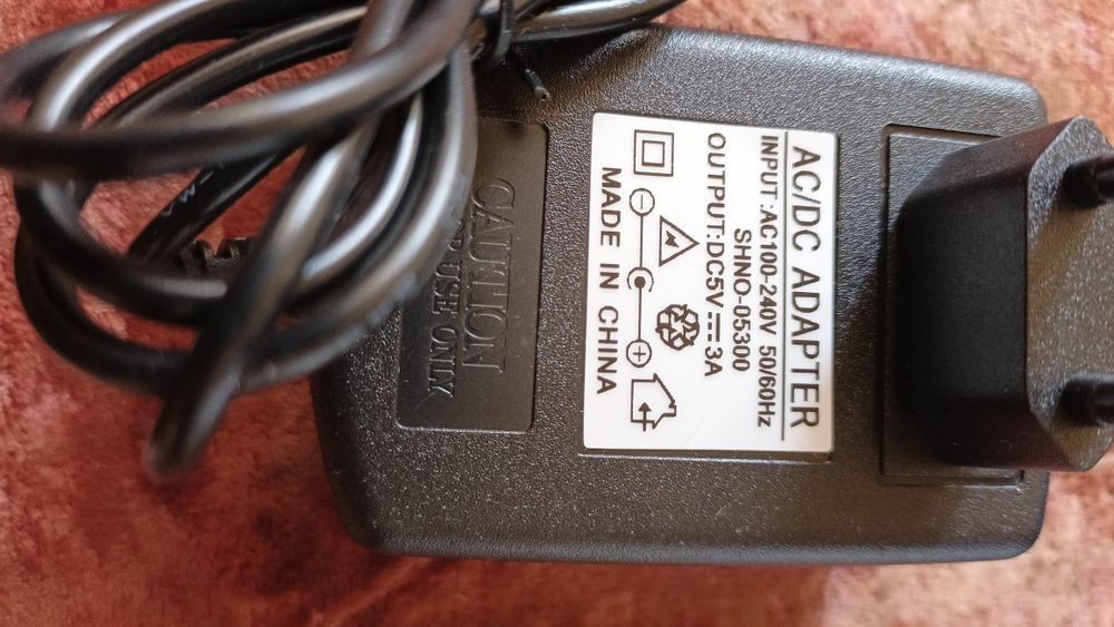 Блок питания 5v, 3a новый