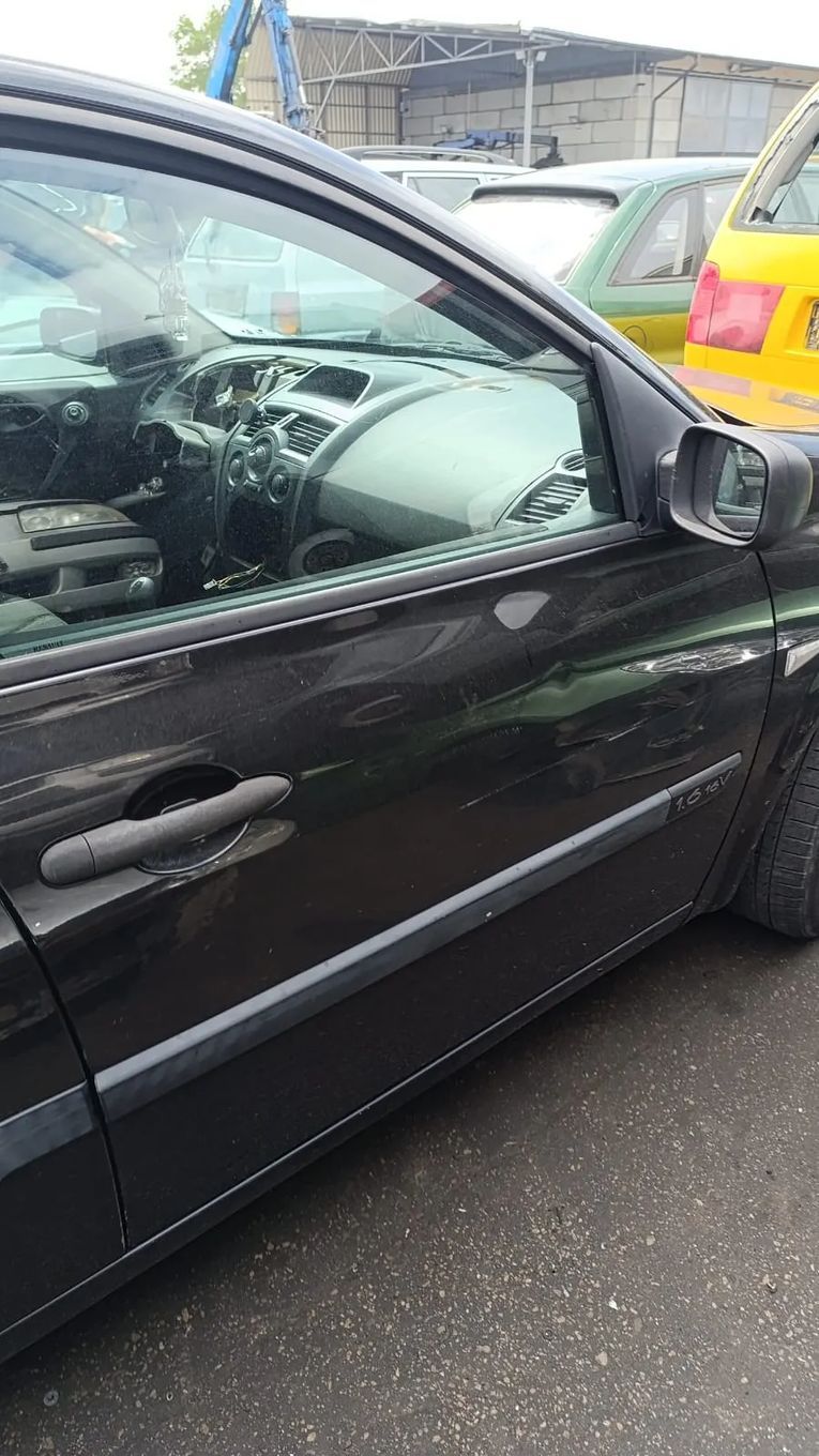 34509 renault megane 2 1.6 16v na części  lakier NV676