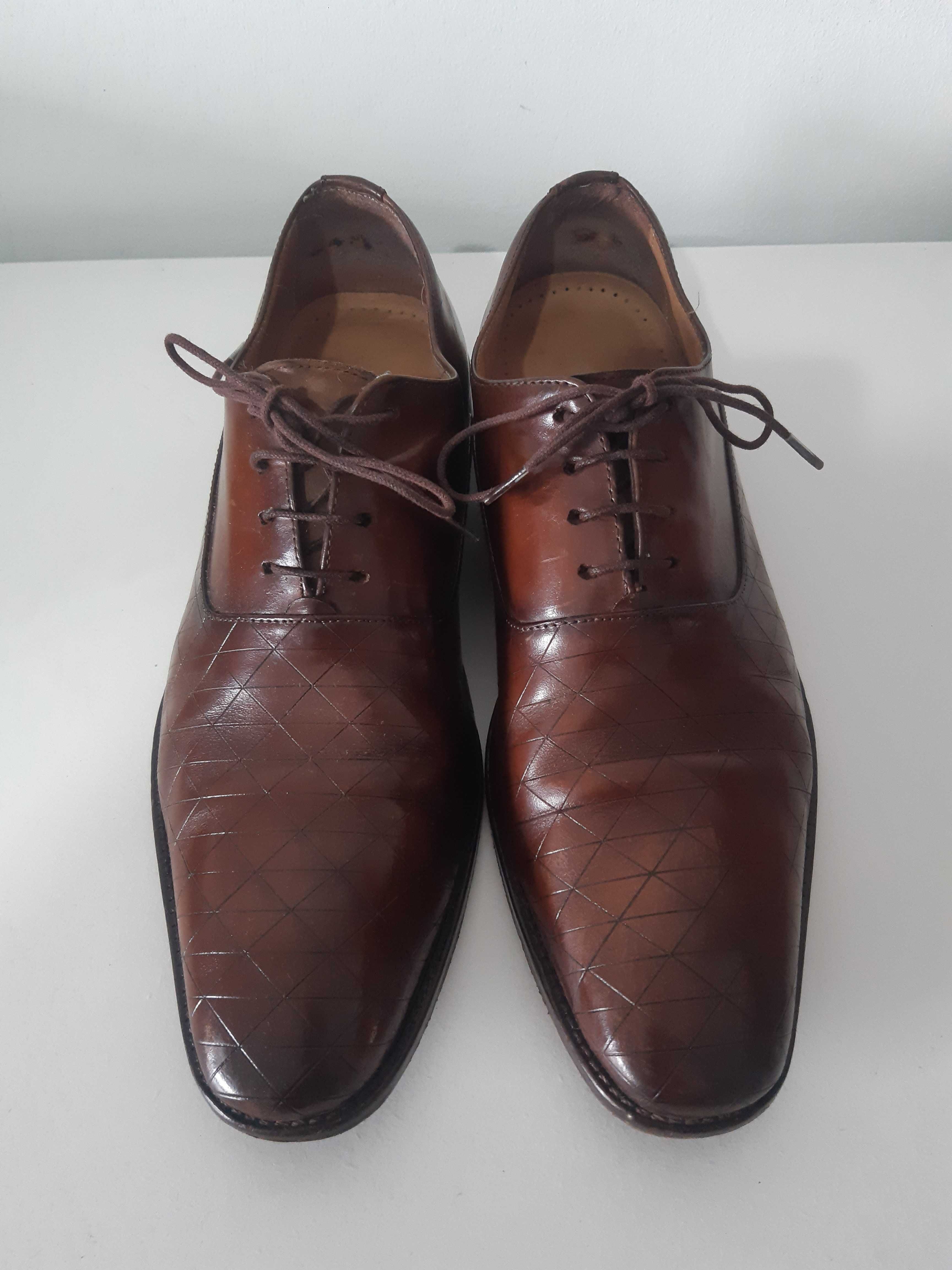 Sapata pele Lena e Gonçalves n40