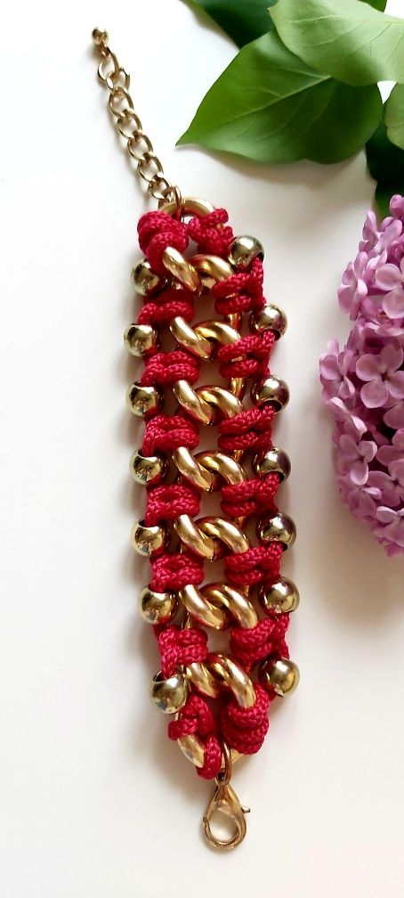 Masywny łańcuch z plecionką w stylu glamour - boho 

Wyrazista i pełna