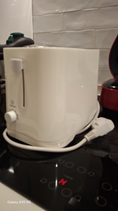 Vendo maquina de cafe dolce gusto e torradeira
