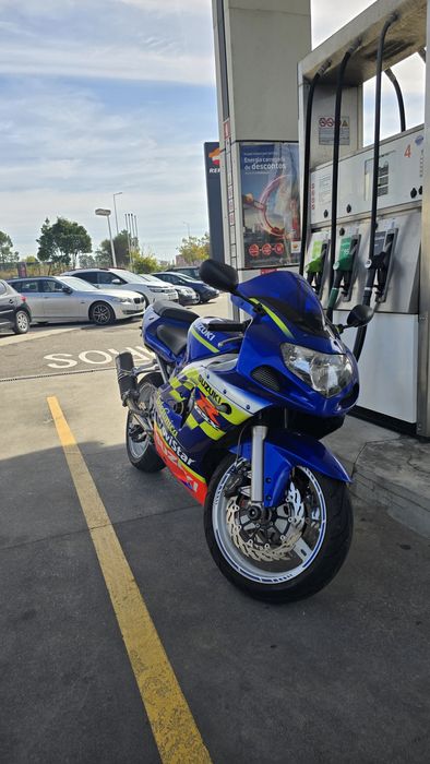 Suzuki gsxr k5 600