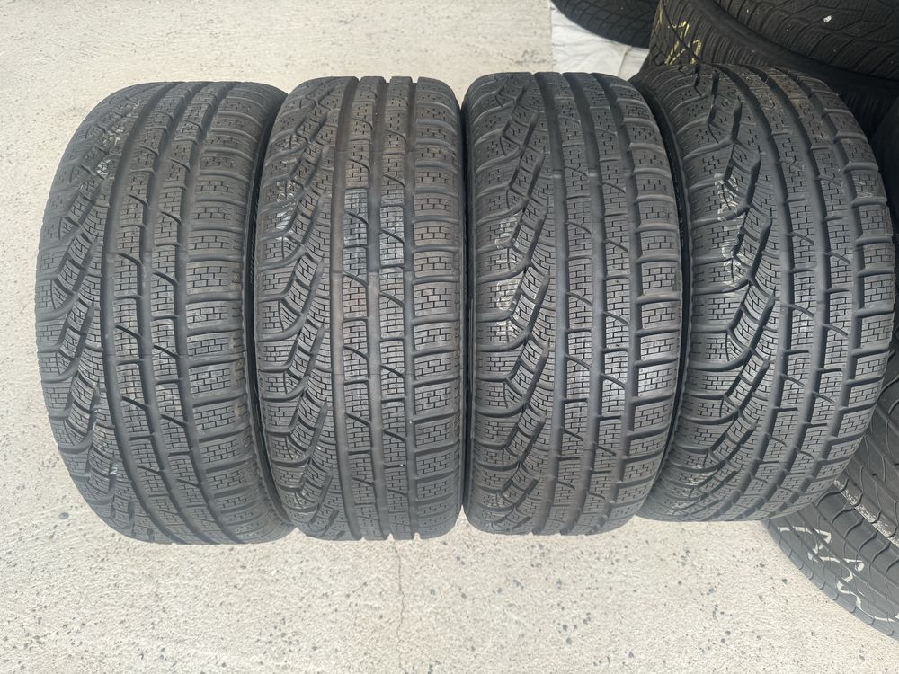 Нові зимові шини 225/40 R18 92V Pirelli Sottozero Winter 240 Serie 2