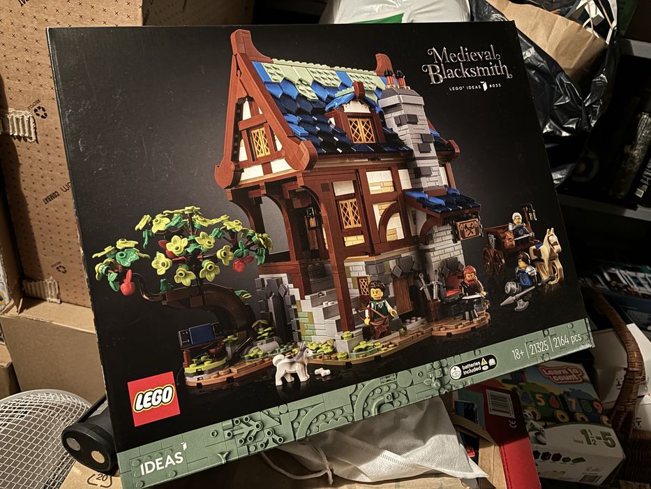 LEGO Ideas 21325 Średniowieczna kuźnia