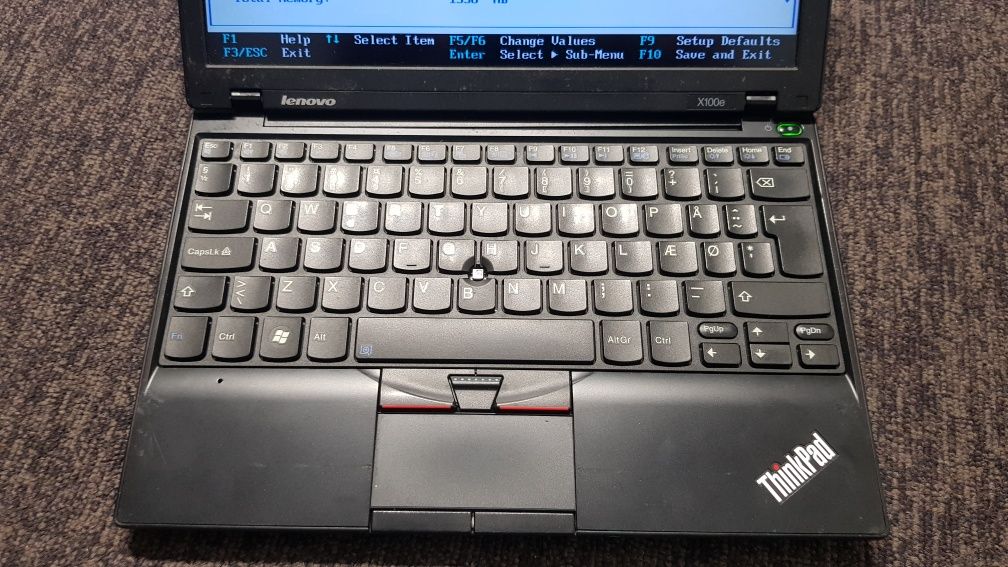 Mini laptop lenovo X100e