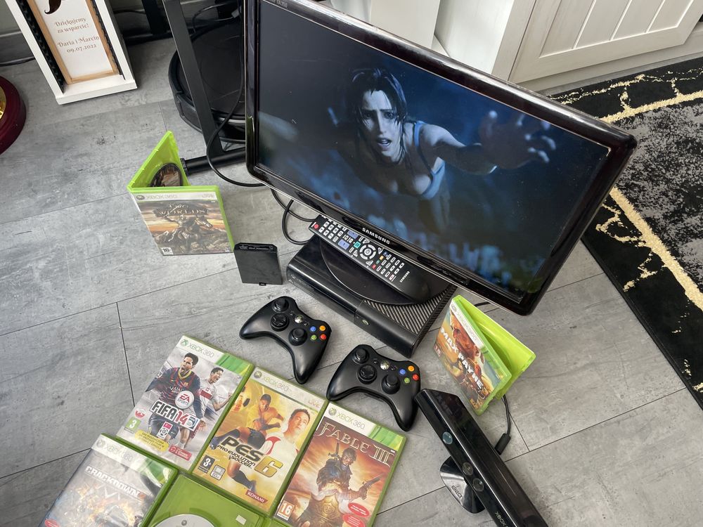Zestaw Dla Gracza Konsola Xbox 360 250GB/TVSamsung/Kinect/9xGier/2xPad
