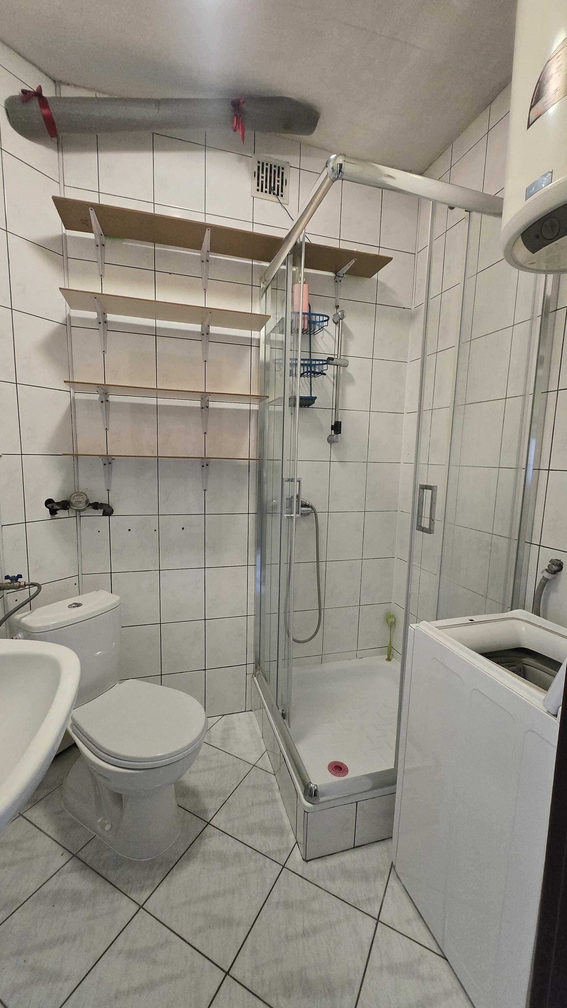 Kawalerka z ogródkiem, garażem i piwnicą