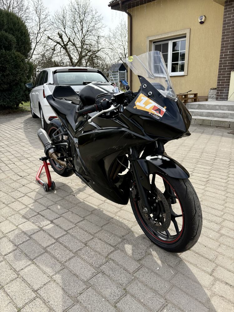 Yamaha YZF R3 tor