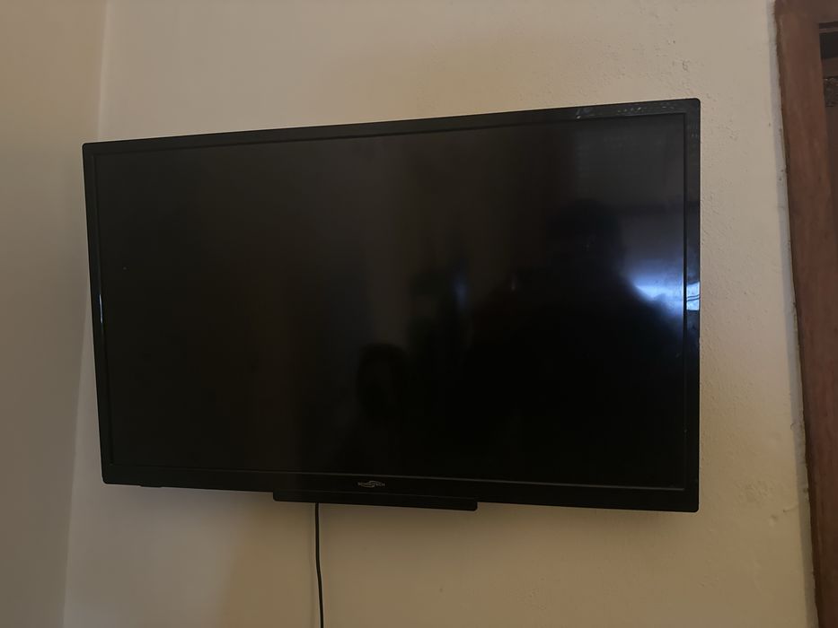 TV LED 29” — Em ótimo estado