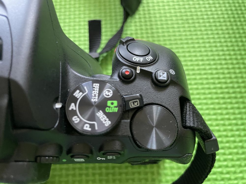 Nikon D5600 Przebieg 890 klatek Stan jak Nowy Zestaw