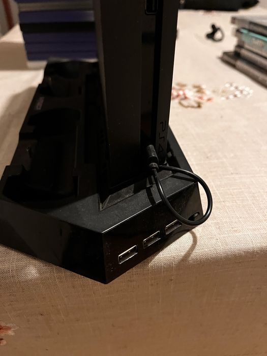 Estacao de refrigeracao/carregamento ps4