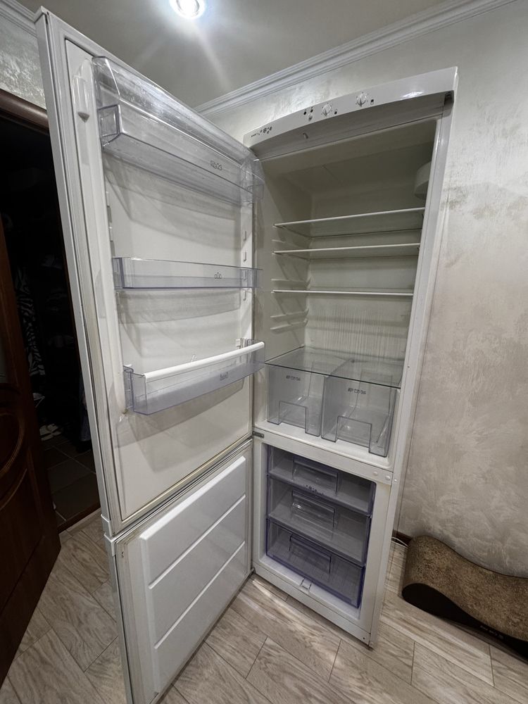 Холодильник  Zanussi вживаний