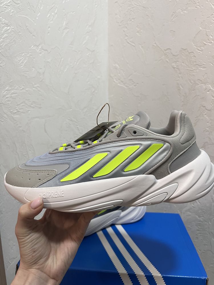 Кросівки Adidas Ozelia Адідас