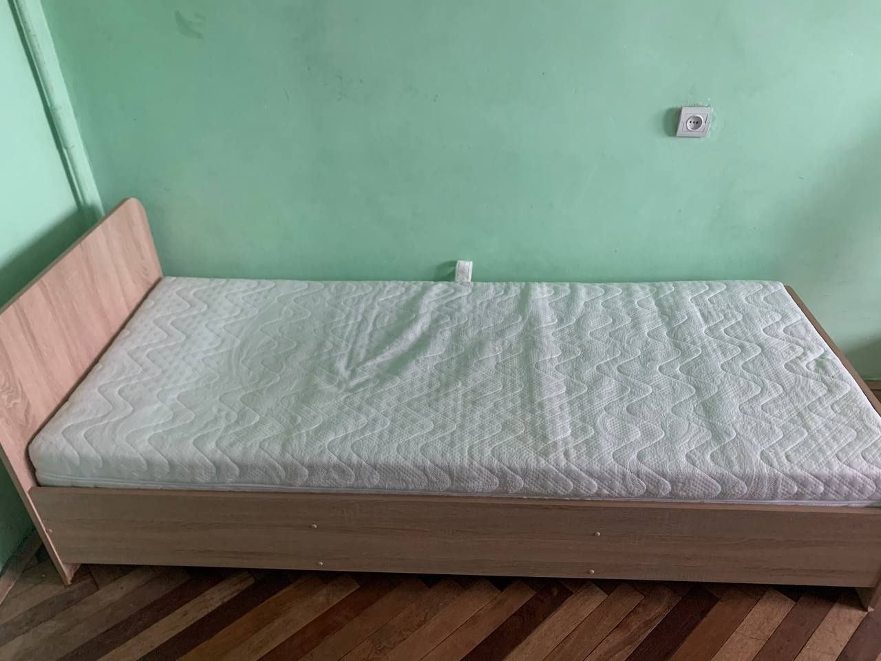 Ліжко односпальне+ матрац