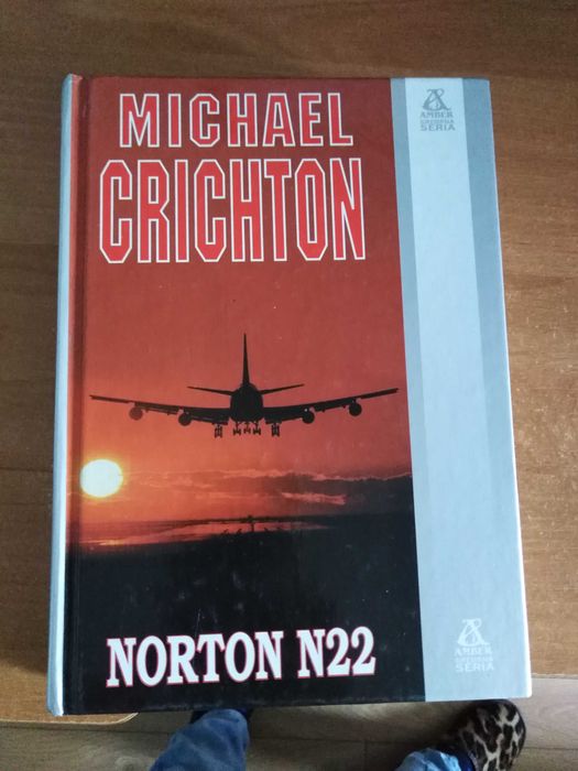 Michael Crichton - Norton N22
