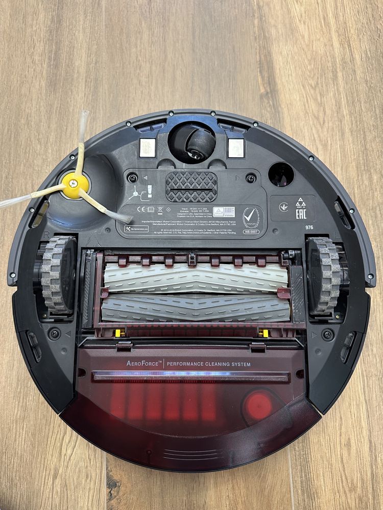 IRobot Roomba 976 + zapasowy filtr i szczotka