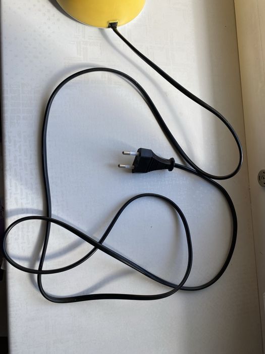 Настільна лампа