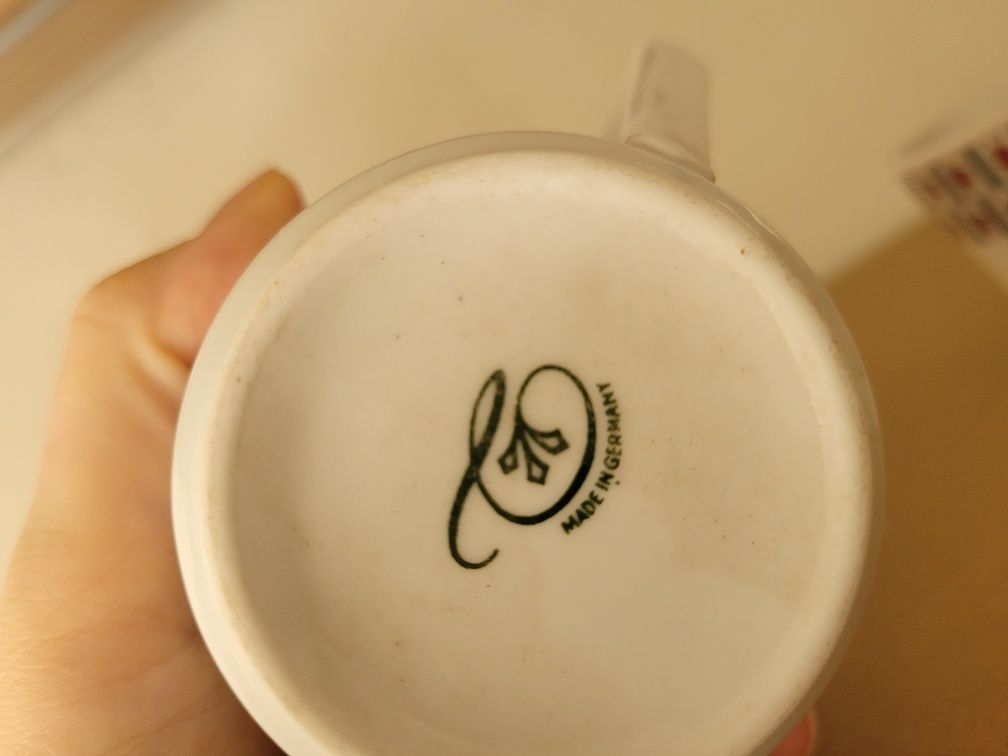 Dwie porcelanowe filiżanki niemieckie
