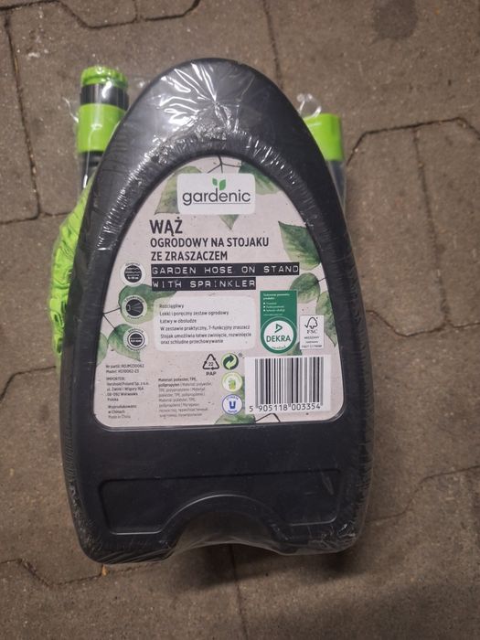 Wąż ogrodowy na stojaku ze zraszaczem  15m