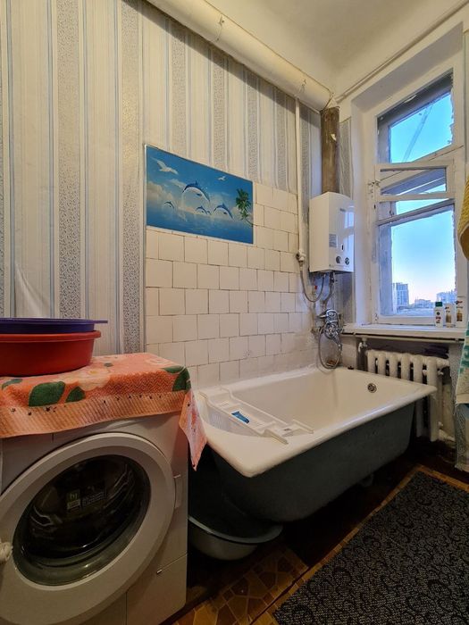 Продам 2к квартиру в центре