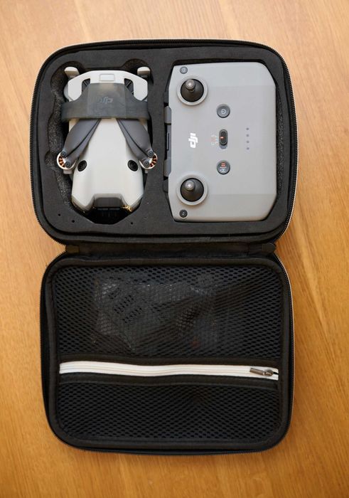 Dron DJI MINI 4 - zestaw