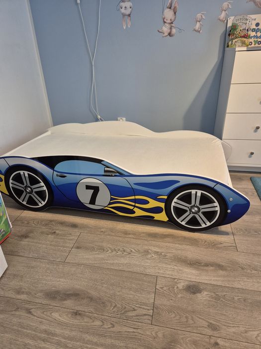 Łóżko dziecięce samochód