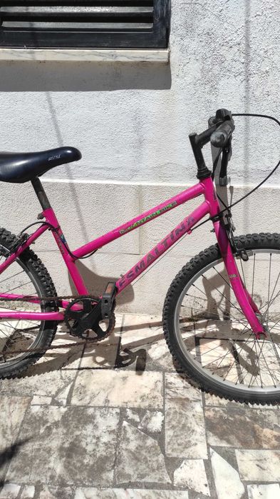 Bicicleta de Menina - Esmaltina - Usada