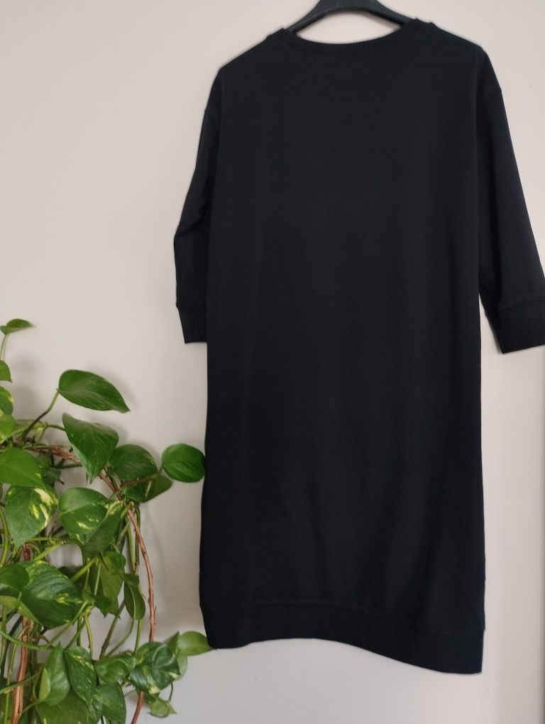 Ciocco - Czarna dresowa sukienka, długi rękaw, nadruk, r. S,M