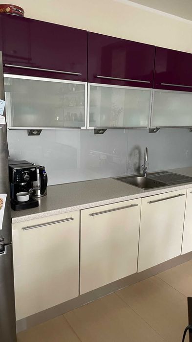 Kuchnia na wymiar L, krem/śliwka, BLUM, blat 38 mm –  rezerwacja