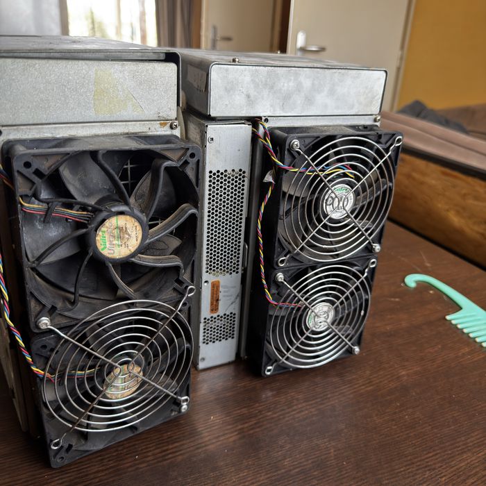 2 antminer s17 pro para reparar ou fazer 1