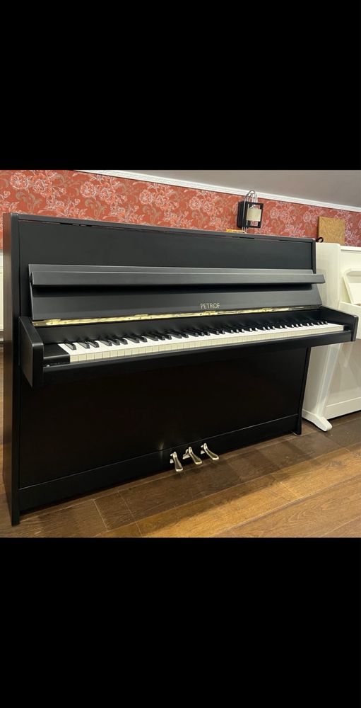 Пианино petrof weinbach белое коричневое чёрное