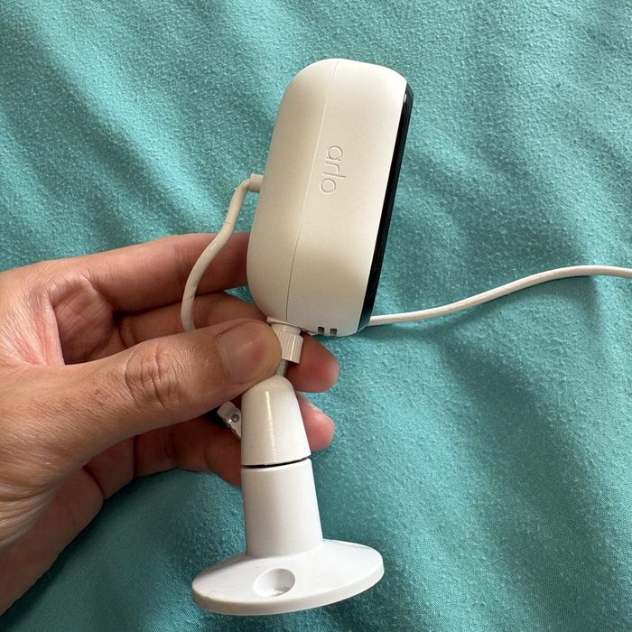 Camera Arlo Modelo VMC2060 super conservada