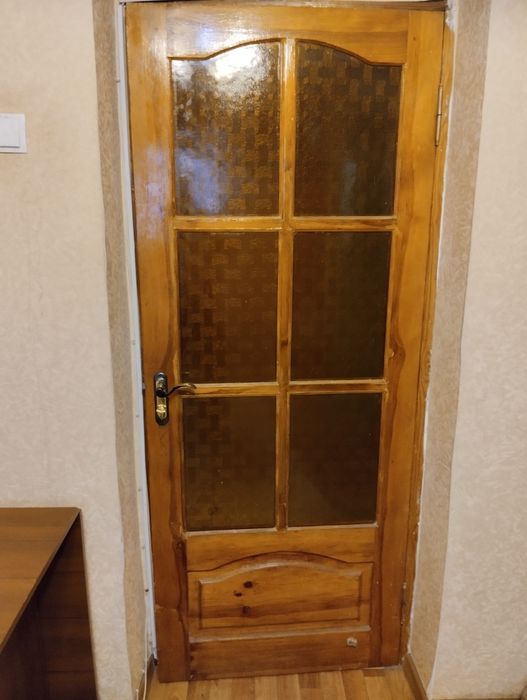 Двері міжкімнатні деревяні