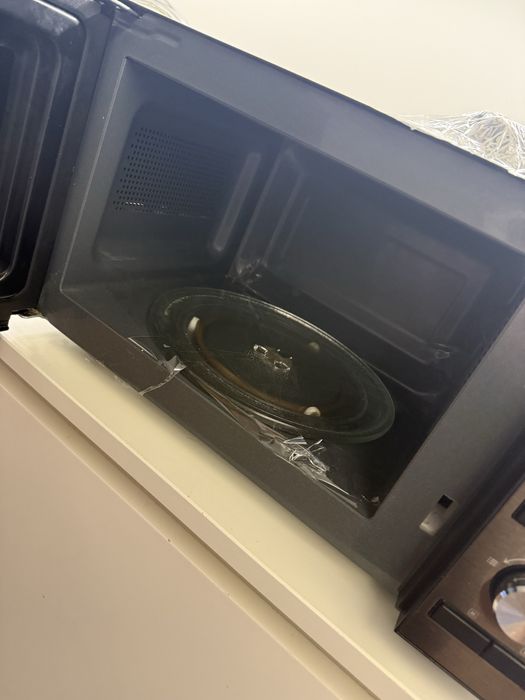 micro-ondas Qilive em perfeito estado