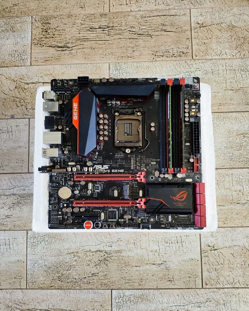 Материнська плата Asus ROG Maximus VII Ranger LGA1150/DDR3 16Gb