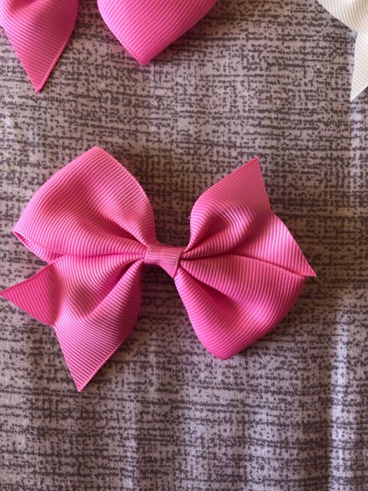 Laços com grampo criança