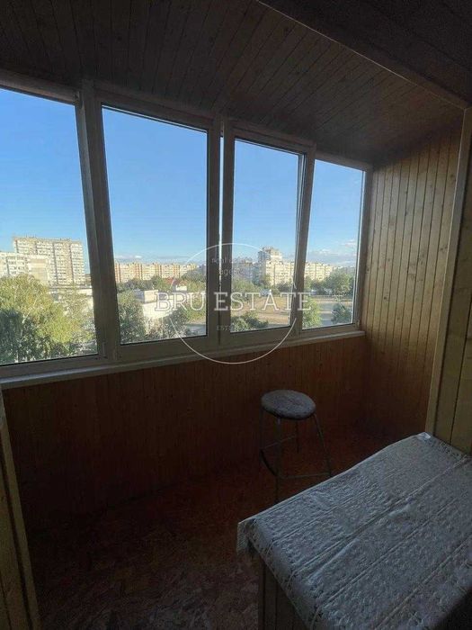 Продам 1 к  на вул. Червоної Калини 26 б   Троєщина