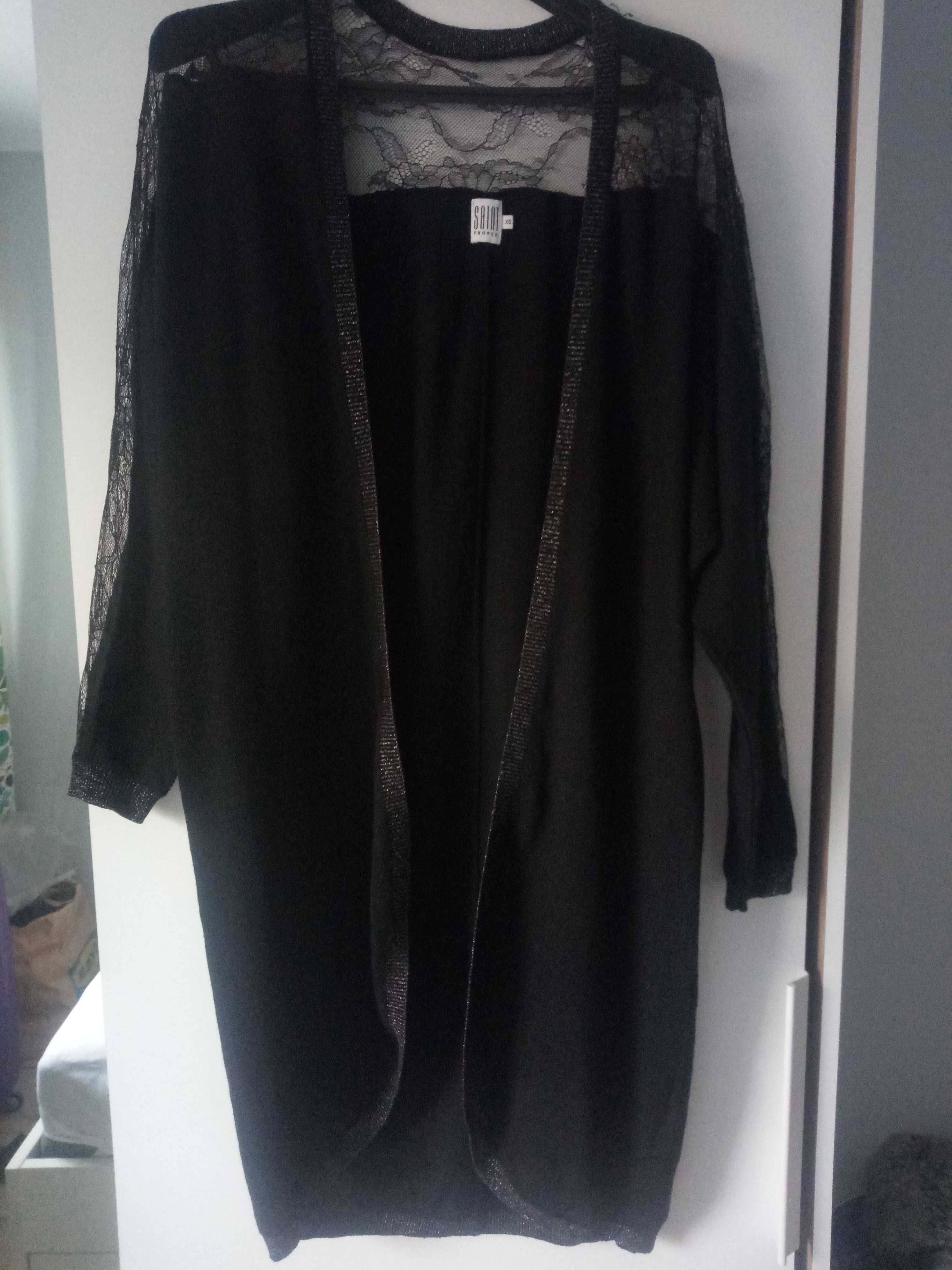Czarny sweterek z wstawką z koronki XS Saint Tropez