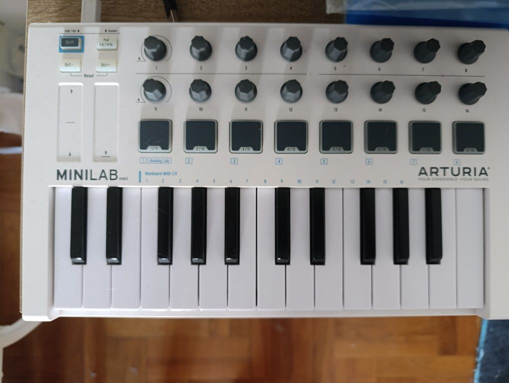 Arturia Minilab MK2 (Portes Portugal Continental incluído)