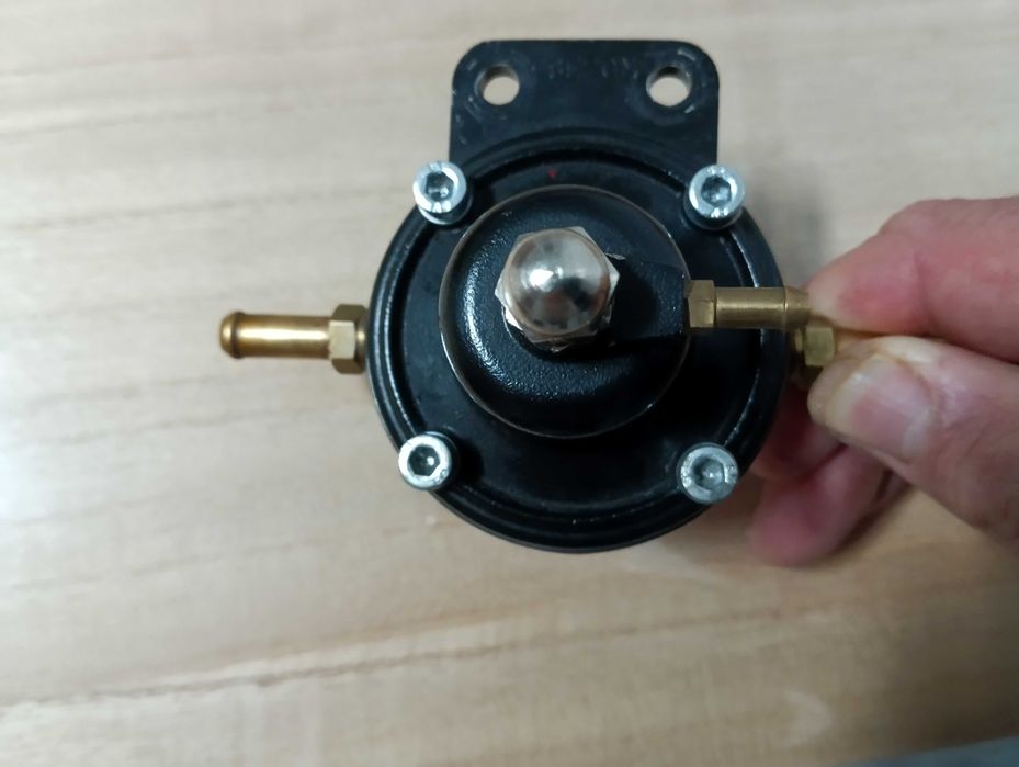 Regulador de pressão combustível p/conversão de injeção para carburad