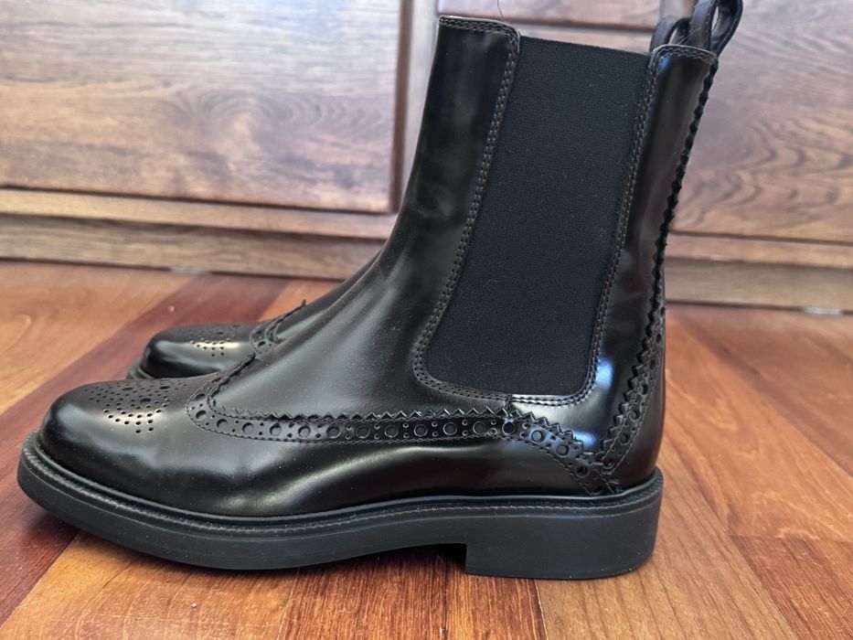 nowe z pudełkiem sztyblety Tod’s czarne 38