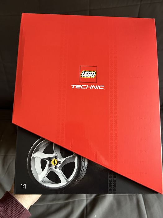 Lego Ferrari Daytona SP3 #42143 (selado)